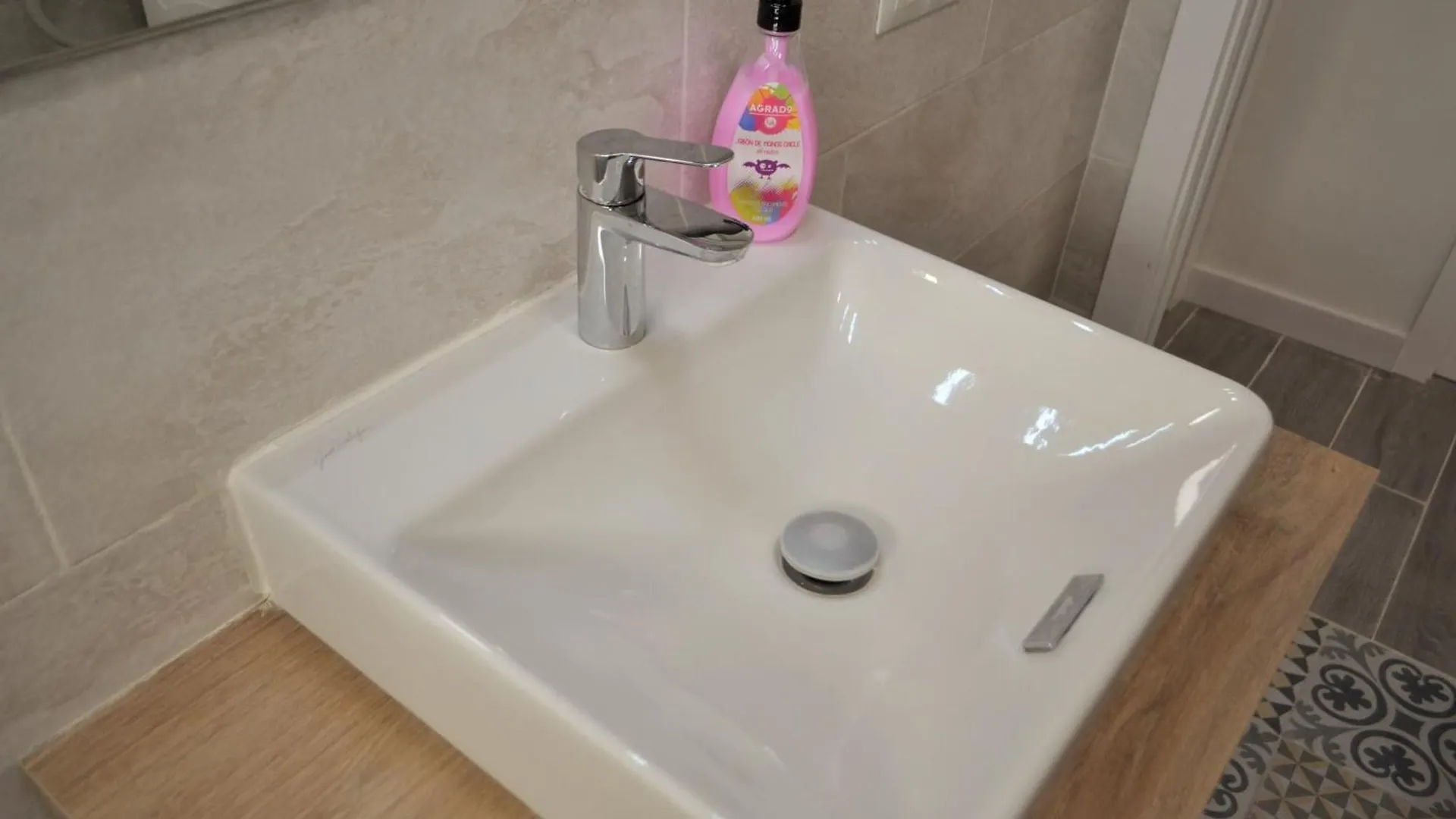 Centro Suites Vialia Malaga Apartment